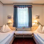 Alexanderhof 4*