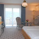 Alexanderhof Hotel 4*