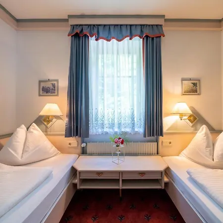 Alexanderhof 4*