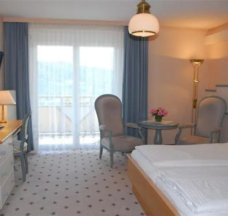 Alexanderhof Hotel 4*