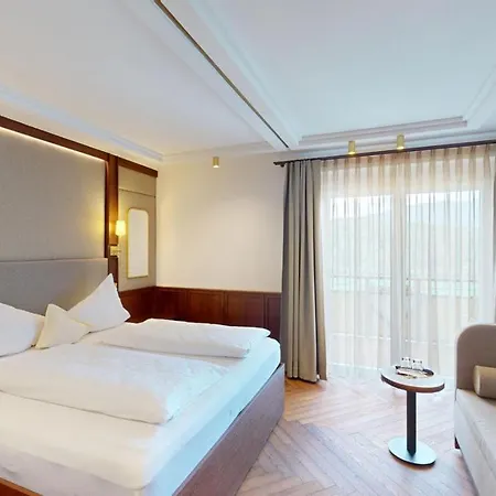 Hotel Alexanderhof 4*