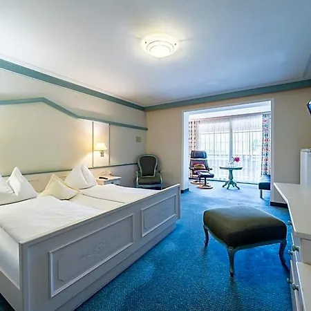 Hotel Alexanderhof 4*