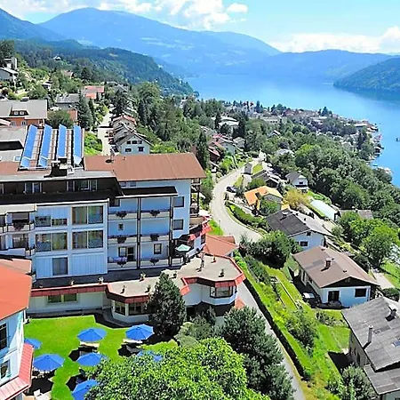 Alexanderhof Hotel 4*