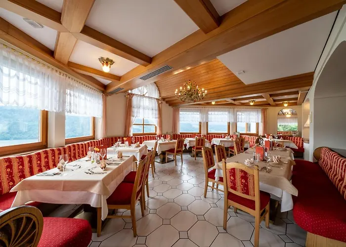 Hotel Alexanderhof 4*