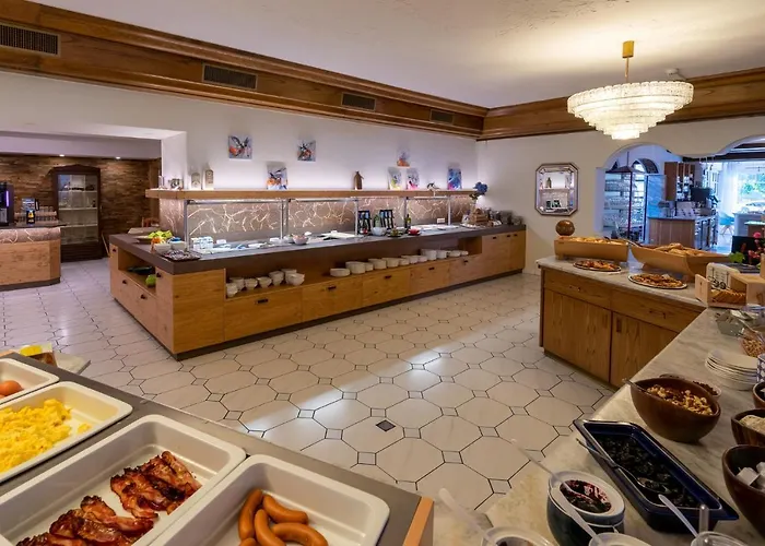 Alexanderhof Hotel 4*