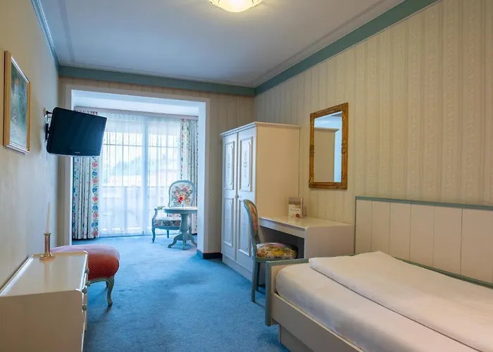 Hotel Alexanderhof 4*