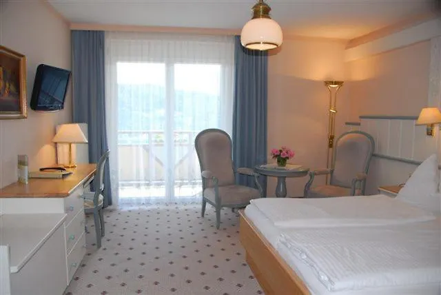 Alexanderhof Hotel 4*